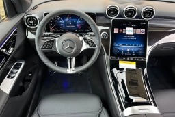 Mercedes-Benz GLC GLC 300 4MATIC SUV 2026