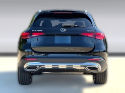 Mercedes-Benz GLC GLC 300 4MATIC SUV 2026