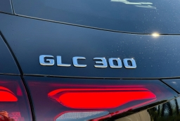 Mercedes-Benz GLC GLC 300 4MATIC SUV 2026