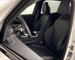 Mercedes-Benz GLC GLC 300 4MATIC SUV 2026