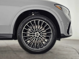 Mercedes-Benz GLC GLC 300 4MATIC SUV 2026