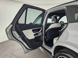 Mercedes-Benz GLC GLC 300 4MATIC SUV 2026