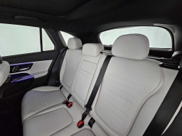 Mercedes-Benz GLC GLC 300 4MATIC SUV 2026