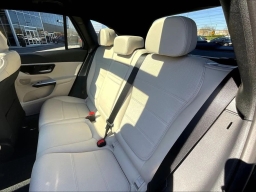 Mercedes-Benz GLC GLC 300 4MATIC SUV 2026