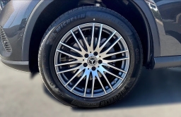 Mercedes-Benz GLC GLC 300 4MATIC SUV 2026