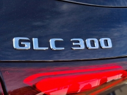 Mercedes-Benz GLC GLC 300 4MATIC SUV 2026