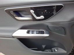 Mercedes-Benz GLC GLC 300 4MATIC SUV 2026