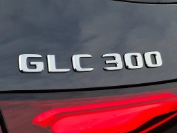 Mercedes-Benz GLC GLC 300 4MATIC SUV 2026