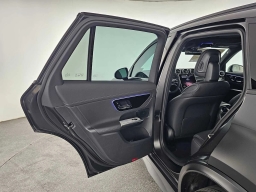 Mercedes-Benz GLC GLC 300 4MATIC SUV 2026