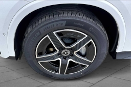 Mercedes-Benz GLC GLC 300 4MATIC SUV 2025