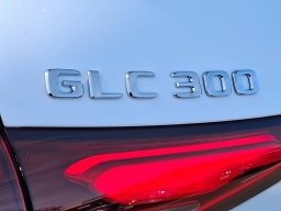 Mercedes-Benz GLC GLC 300 4MATIC SUV 2026