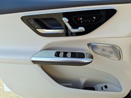 Mercedes-Benz GLC GLC 300 4MATIC SUV 2026