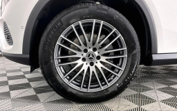 Mercedes-Benz GLC GLC 300 4MATIC SUV 2026