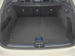 Mercedes-Benz GLC GLC 300 4MATIC SUV 2026