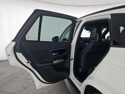 Mercedes-Benz GLC GLC 300 4MATIC SUV 2026