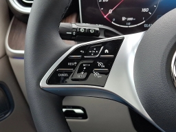 Mercedes-Benz GLC GLC 300 4MATIC SUV 2026