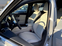 Mercedes-Benz GLC GLC 300 4MATIC SUV 2026