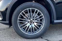 Mercedes-Benz GLC GLC 300 4MATIC SUV 2026