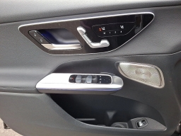 Mercedes-Benz GLC GLC 300 4MATIC SUV 2026