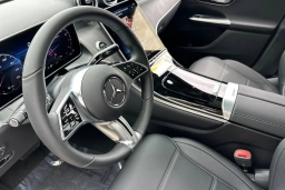 Mercedes-Benz GLC GLC 300 4MATIC SUV 2026