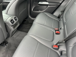 Mercedes-Benz GLC GLC 300 4MATIC SUV 2026