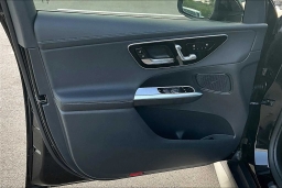 Mercedes-Benz GLC GLC 300 4MATIC SUV 2026