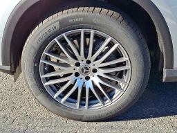 Mercedes-Benz GLC GLC 300 4MATIC SUV 2026