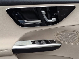 Mercedes-Benz GLC GLC 300 4MATIC SUV 2026