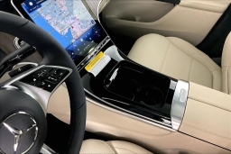 Mercedes-Benz GLC GLC 300 4MATIC SUV 2026