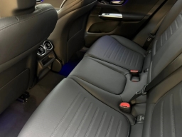 Mercedes-Benz GLC GLC 300 4MATIC SUV 2026