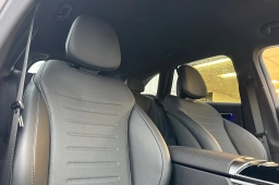 Mercedes-Benz GLC GLC 300 4MATIC SUV 2026