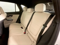 Mercedes-Benz GLC GLC 300 4MATIC SUV 2026