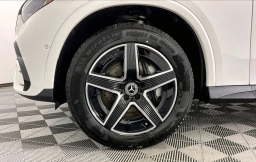 Mercedes-Benz GLC GLC 300 4MATIC SUV 2026