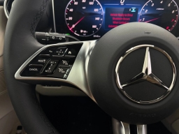 Mercedes-Benz GLC GLC 300 4MATIC SUV 2026