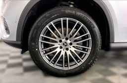 Mercedes-Benz GLC GLC 300 4MATIC SUV 2026