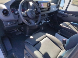 Mercedes-Benz Sprinter Cargo Van Standard Roof 4-Cyl Diesel 2500 Standard Roof I4 Diesel 144" RWD 2026