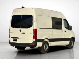 Mercedes-Benz Sprinter Crew Van Standard Roof 4-Cyl Diesel 2500 Standard Roof I4 Diesel 144" RWD 2026
