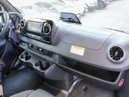 Mercedes-Benz Sprinter Crew Van Standard Roof 4-Cyl Diesel 2500 Standard Roof I4 Diesel 144" RWD 2026