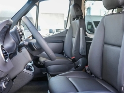 Mercedes-Benz Sprinter Crew Van Standard Roof 4-Cyl Diesel 2500 Standard Roof I4 Diesel 144" RWD 2026