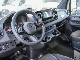 Mercedes-Benz Sprinter Crew Van Standard Roof 4-Cyl Diesel 2500 Standard Roof I4 Diesel 144" RWD 2026