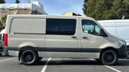 Mercedes-Benz Sprinter Crew Van Standard Roof 4-Cyl Diesel 2500 Standard Roof I4 Diesel 144" RWD 2026