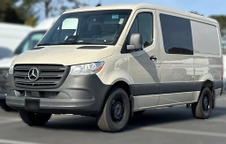 Mercedes-Benz Sprinter Crew Van Standard Roof 4-Cyl Diesel 2500 Standard Roof I4 Diesel 144" RWD 2026