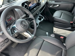 Mercedes-Benz Sprinter Crew Van Standard Roof 4-Cyl Diesel 2500 Standard Roof I4 Diesel 144" RWD 2026