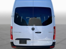 Mercedes-Benz Sprinter Crew Van Standard Roof 4-Cyl Diesel 2500 Standard Roof I4 Diesel 144" RWD 2026