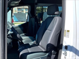 Mercedes-Benz Sprinter Crew Van Standard Roof 4-Cyl Diesel 2500 Standard Roof I4 Diesel 144" RWD 2026