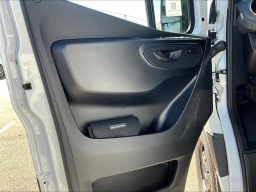 Mercedes-Benz Sprinter Crew Van Standard Roof 4-Cyl Diesel 2500 Standard Roof I4 Diesel 144" RWD 2026