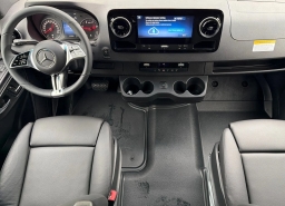 Mercedes-Benz Sprinter Crew Van Standard Roof 4-Cyl Diesel HO 2500 Standard Roof I4 Diesel HO 144" RWD 2026