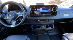 Mercedes-Benz Sprinter Crew Van Standard Roof 4-Cyl Diesel HO 2500 Standard Roof I4 Diesel HO 144" RWD 2026