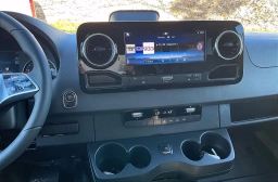 Mercedes-Benz Sprinter Crew Van Standard Roof 4-Cyl Diesel HO 2500 Standard Roof I4 Diesel HO 144" RWD 2026