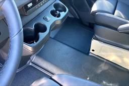 Mercedes-Benz Sprinter Crew Van Standard Roof 4-Cyl Diesel HO 2500 Standard Roof I4 Diesel HO 144" RWD 2026